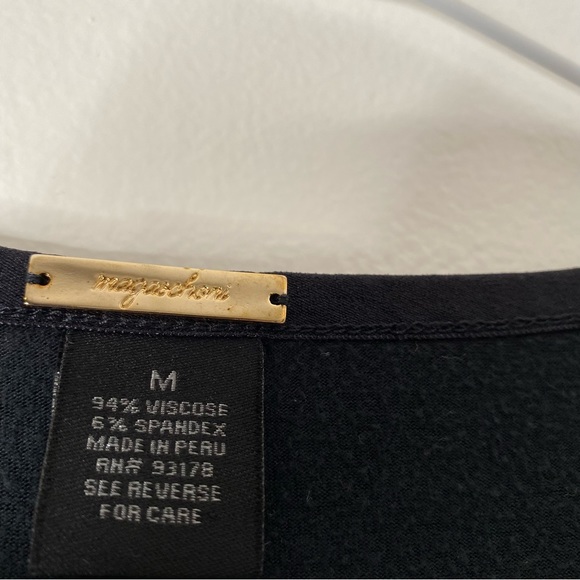 Magaschoni Black V-Neck Cropped Sleeve Top - Picture 6 of 6